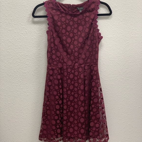 Lily Rose Dresses & Skirts - Lily Rose Maroon juniors dress